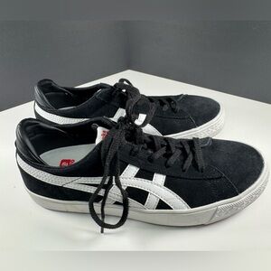 Onitsuka Tiger Fabre BL-S 2.0 by Asics Black and White Sneakers - Men’s size 6